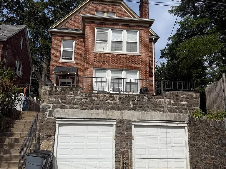 36 Courter Ave #1A — Photo 15