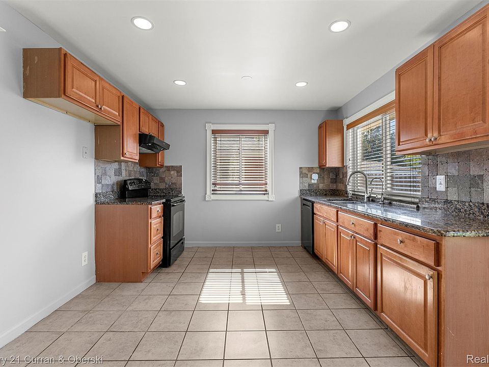 20428 Brooklawn Dr, photo 8