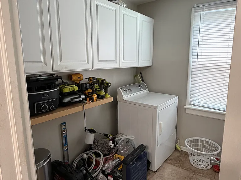 2313 Dickens Rd — Photo 17