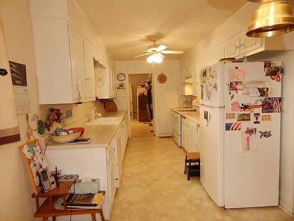 4th image of 1801 East Ave
