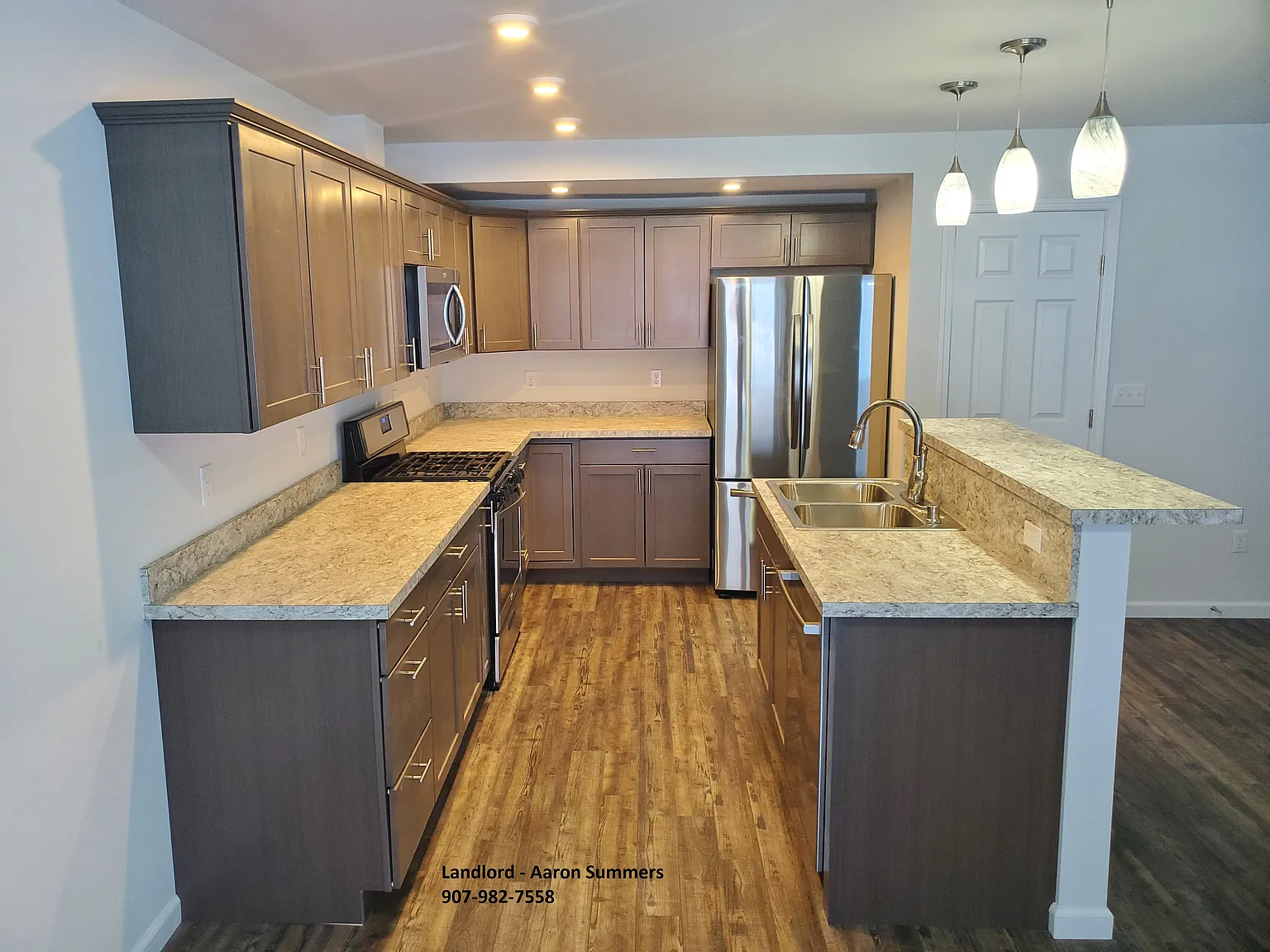 3 bed, 2.5 bath, 1550 sqft, $2,300 — Photo 1