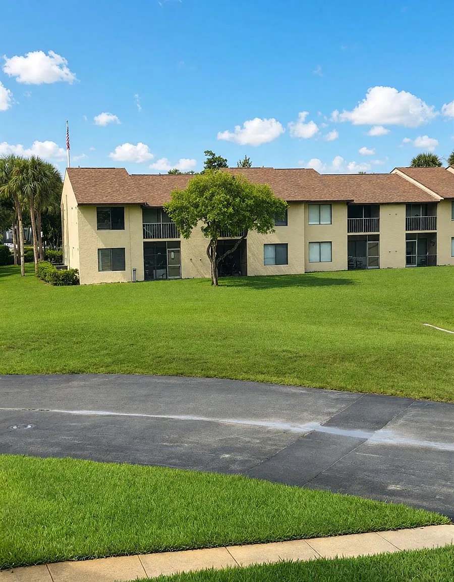 2 bed, 2.0 bath, 857 sqft, $2,150 — Photo 1