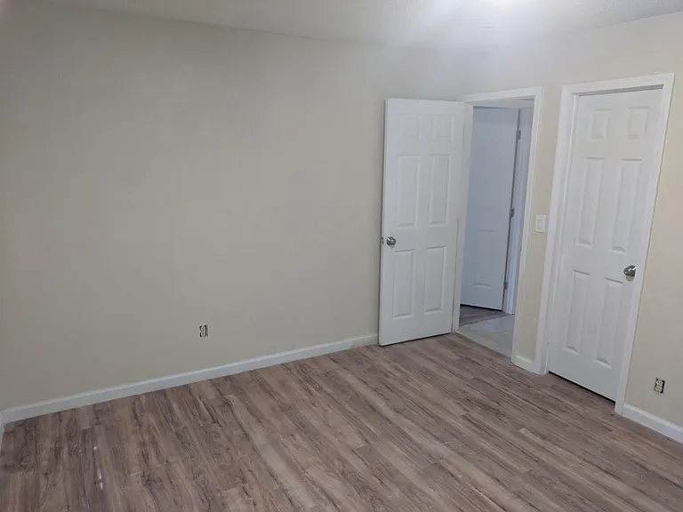 4521 Greensboro Way — Photo 13