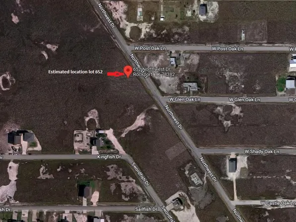 652 Northwest Dr, Rockport, TX 78382
