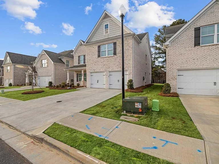211 Clark Lake Ln — Photo 35
