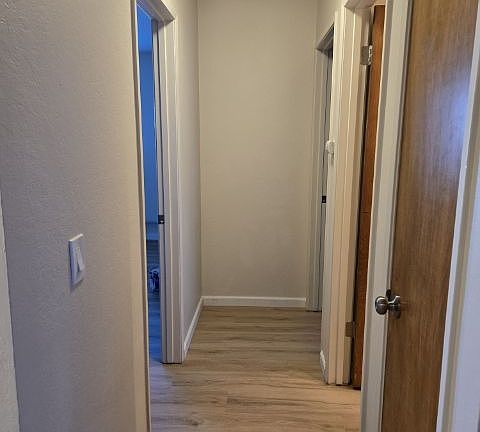 4th image of 985 Sonoma Ave APT D
