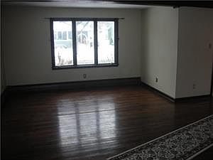 2nd image of 388 Stanley St