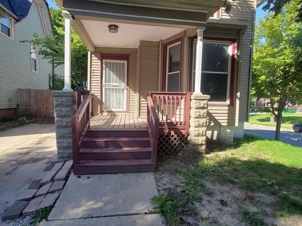 855 N 24th St, Milwaukee, WI 53233