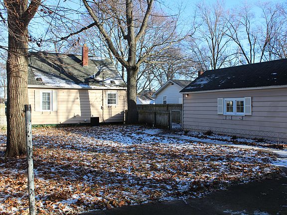 5th image of 1861 E Isabella Ave