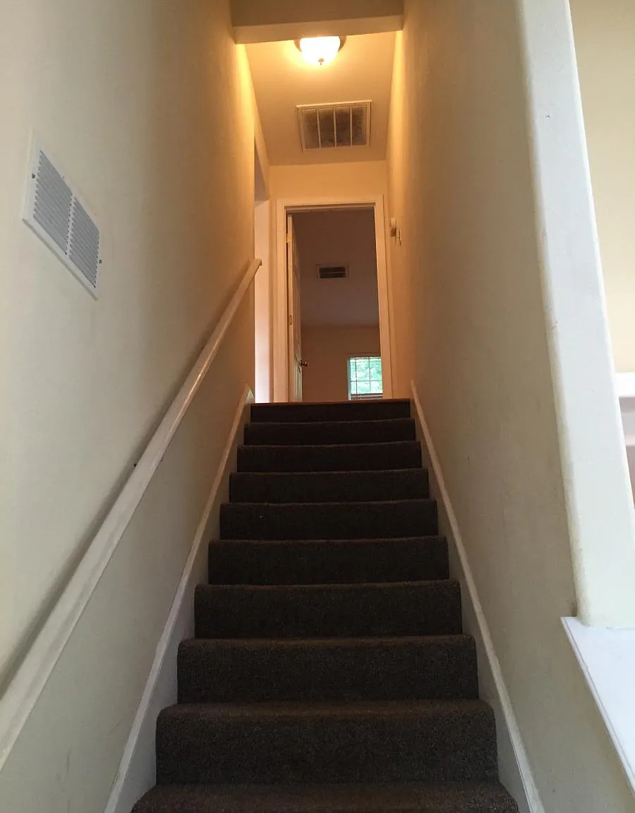 4 bed, 1744 sqft, $1,900 — Photo 2
