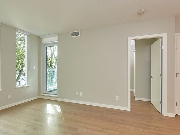 5th image of 2888 Cambie St #205