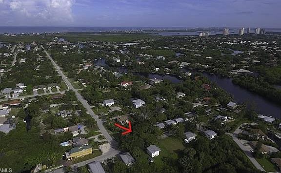 3rd image of 27720 Riverdale Ln