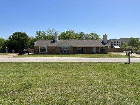 2nd image of 577 Cherry Ln