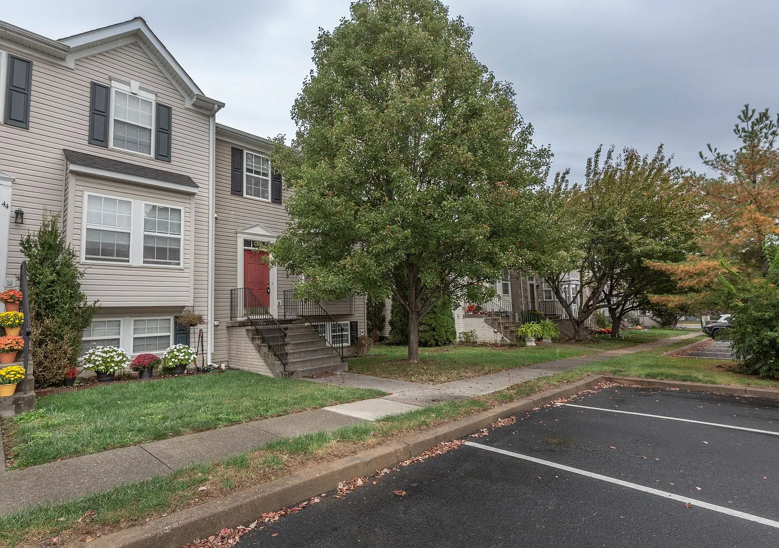 3 Bed, 2.5 Bath, Townhome in Charles Town, WV — Photo 1