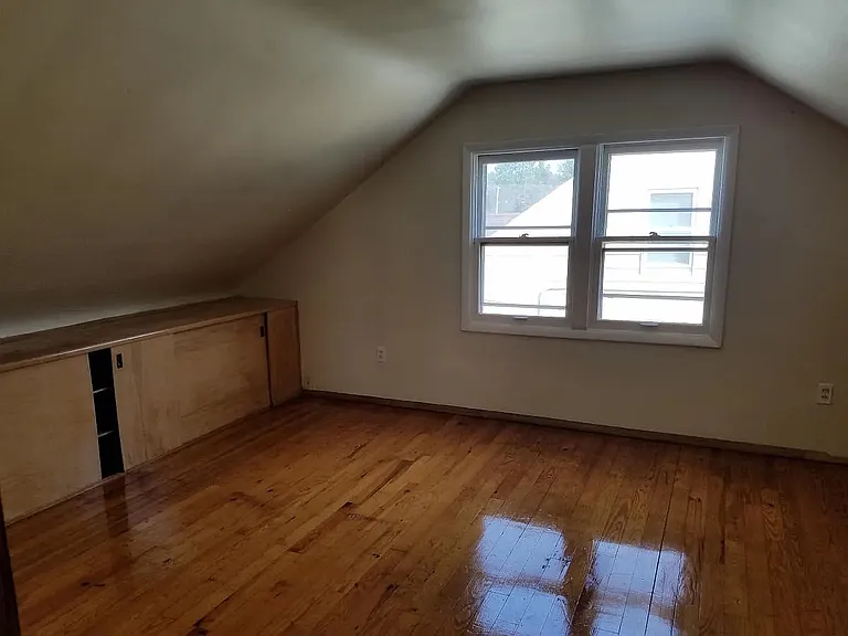 16009 Ramage Ave — Photo 5