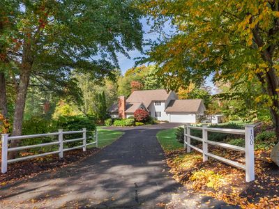 100 Drinkwater Road, Hampton Falls, NH, 03844