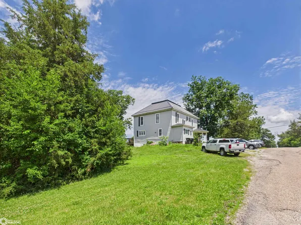 501 Spring St, Hedrick, IA 52563