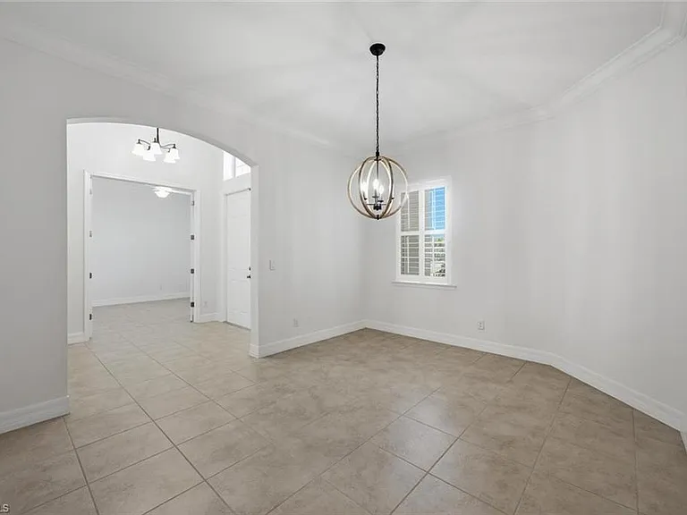 6853 Il Regalo Cir — Photo 11