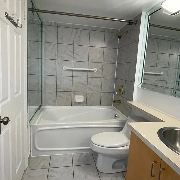 208 Niagara St W #Townhouse 27 — Photo 11