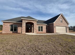 173 Spurline Rd, Ellisville, MS 39437