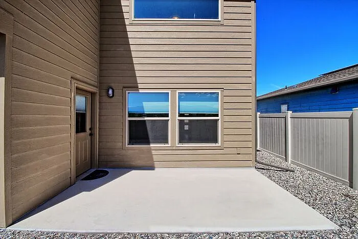 380 White River Dr — Photo 7