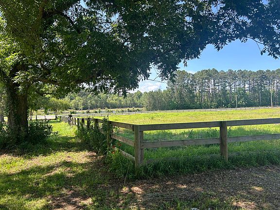 5th image of 10886 Burtons Ferry Hwy