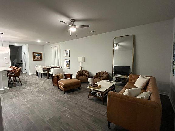2nd image of 1017 Tibetan St
