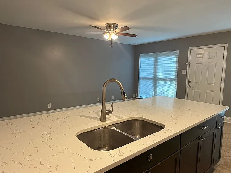 211 Routt St #104 — Photo 9