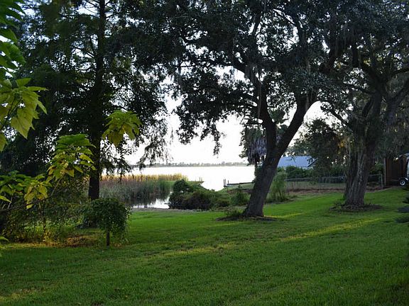 3rd image of 361 Pitts Bayshore Dr