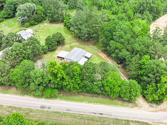 4th image of 654 County Road 19 Rd N