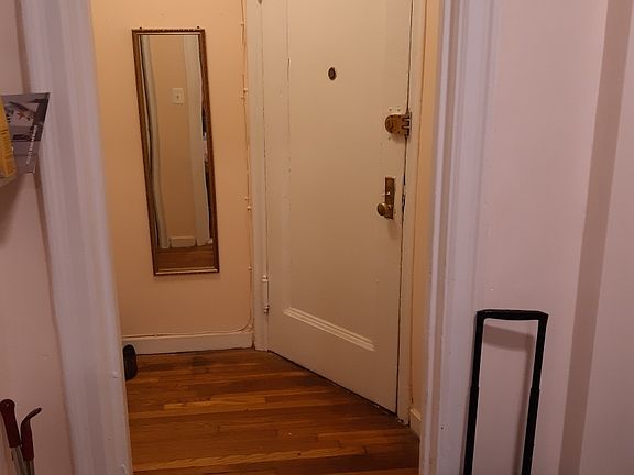 4th image of 11525 84th Ave #1