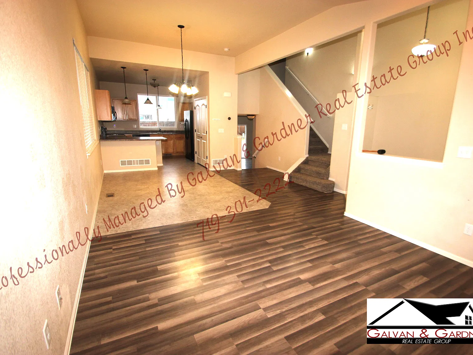 3 bed, 2.5 bath, 2444 sqft, $2,400 — Photo 4