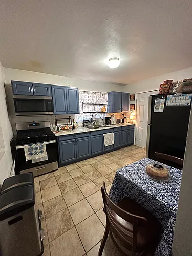 1006 W Yandell Dr Photo 1