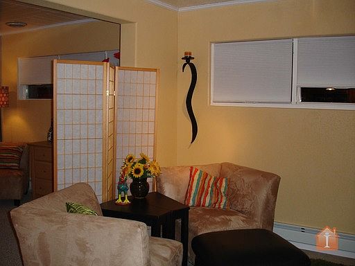 4th image of 909 N Butler Ave APT 01