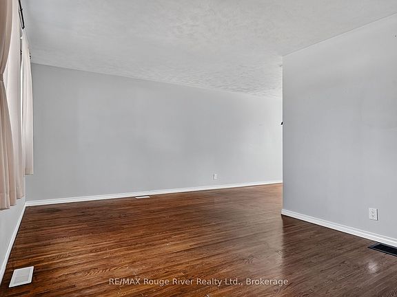 4th image of 137 Furnace St S #8