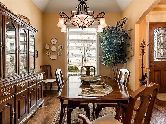 5th image of 2603 Parkway Ln