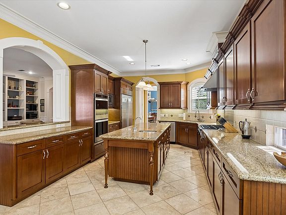3rd image of 3650 Glen Haven Blvd