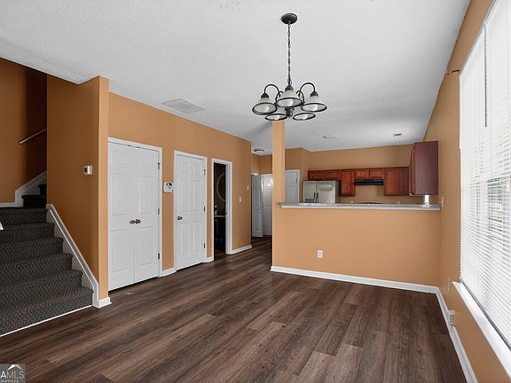 4th image of 2326 Nicole Dr
