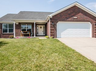 2738 Violet Way, Columbus, IN 47201