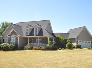 111 Coal Creek Dr, Boiling Springs, SC 29316