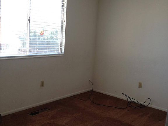 5th image of 2282 Fargo Way