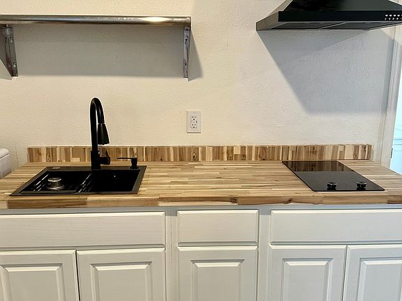 5th image of 1041 Whitaker Dr #2