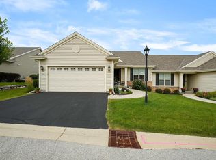482 Woodfield Cir, Waterford, WI 53185