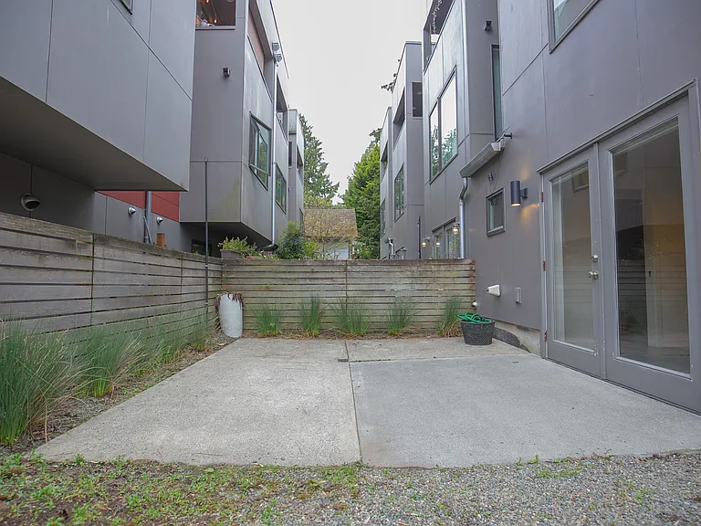 2905 NW 85th St — Photo 24