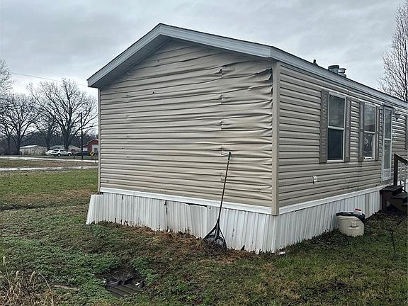 3rd image of 163 N Mill Rd