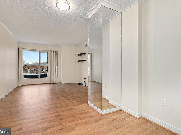 3rd image of 777 7th St NW APT 832