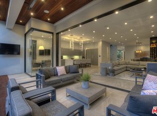 424 N Flores St, Los Angeles, CA 90048