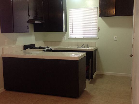 3rd image of 5803 Woodleigh Dr