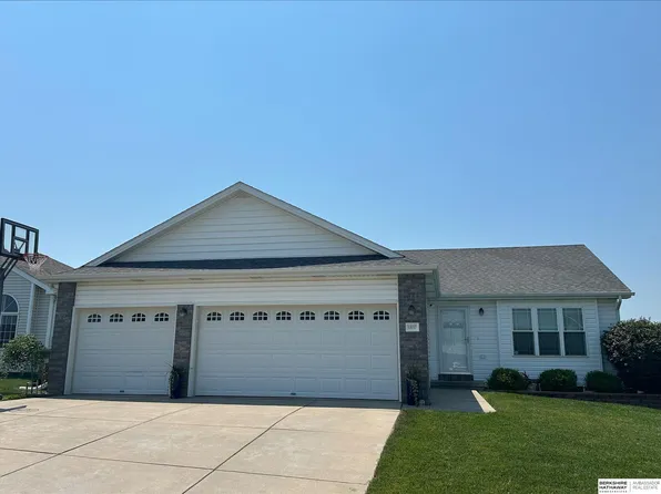 1807 NW Faesy Pl, Lincoln, NE 68528