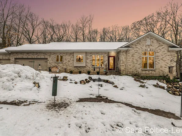 6059 Cannon Highland Dr NE, Belmont, MI 49306